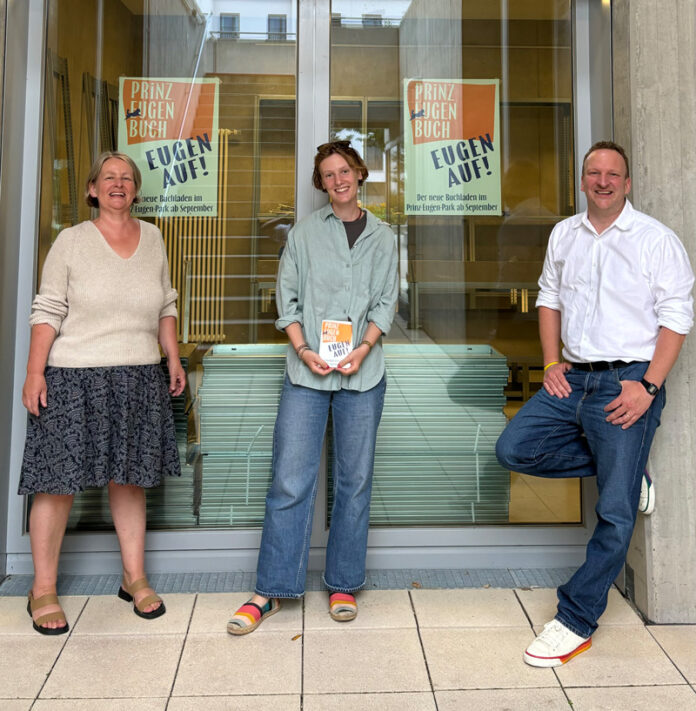 Sie sind die neuen Buchhändler in München: Susanna RIeder (li.), ihre Tochter Josefa Pohl und ihr Bruder Johannes Rieder.